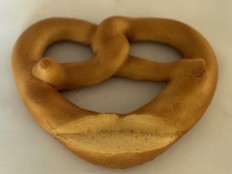 Pretzel 7 Inch Carnival Size